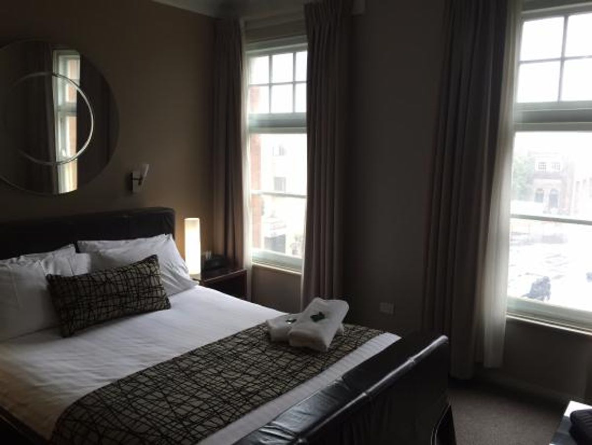 Clarendon Hotel thumbnail 6