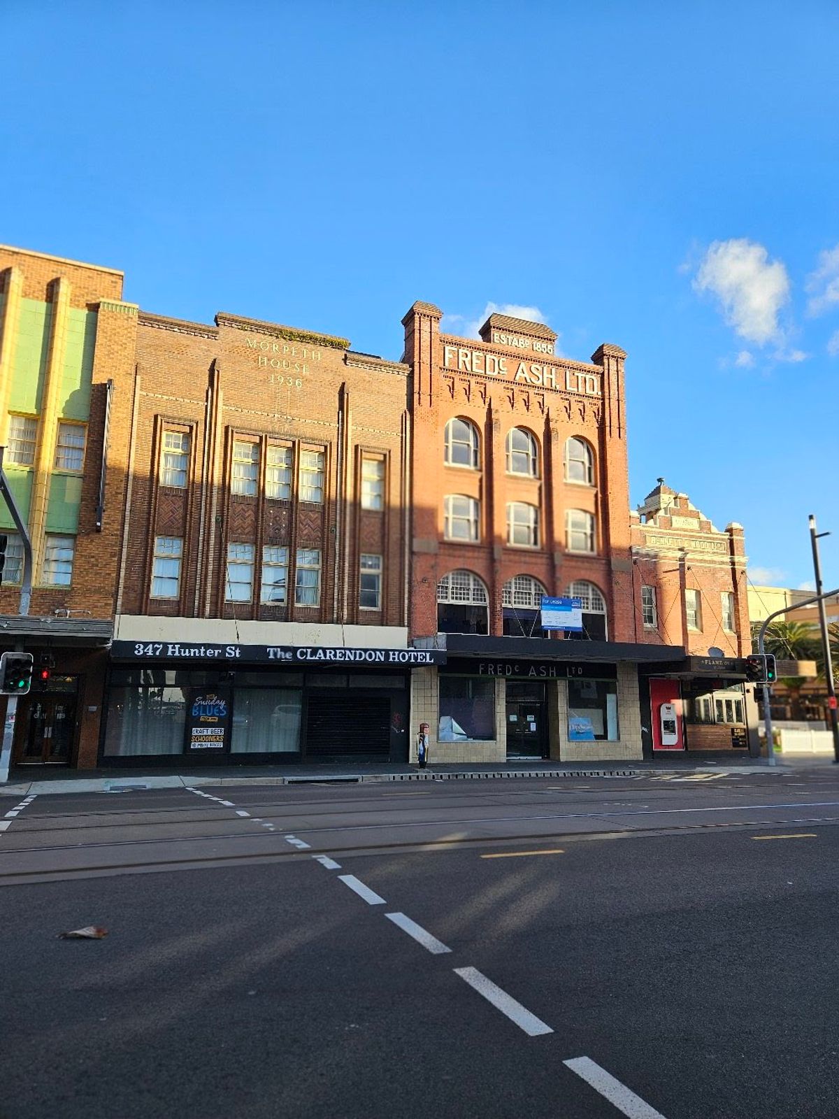Clarendon Hotel thumbnail 5