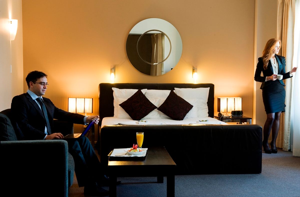 Clarendon Hotel thumbnail 3