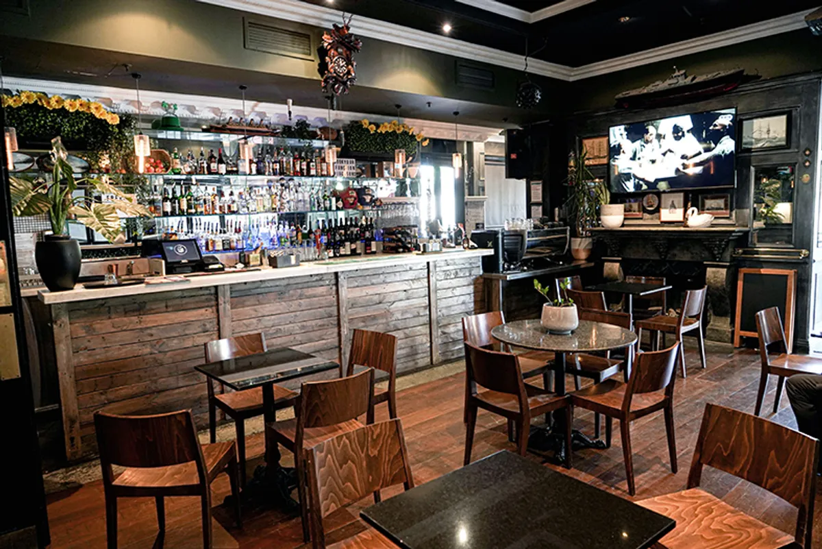 The Nashaa Club - Bar image
