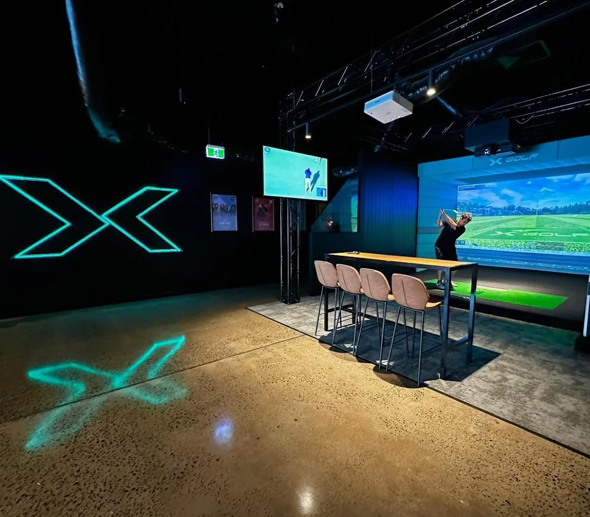 X-Golf Ashmore - Bar image
