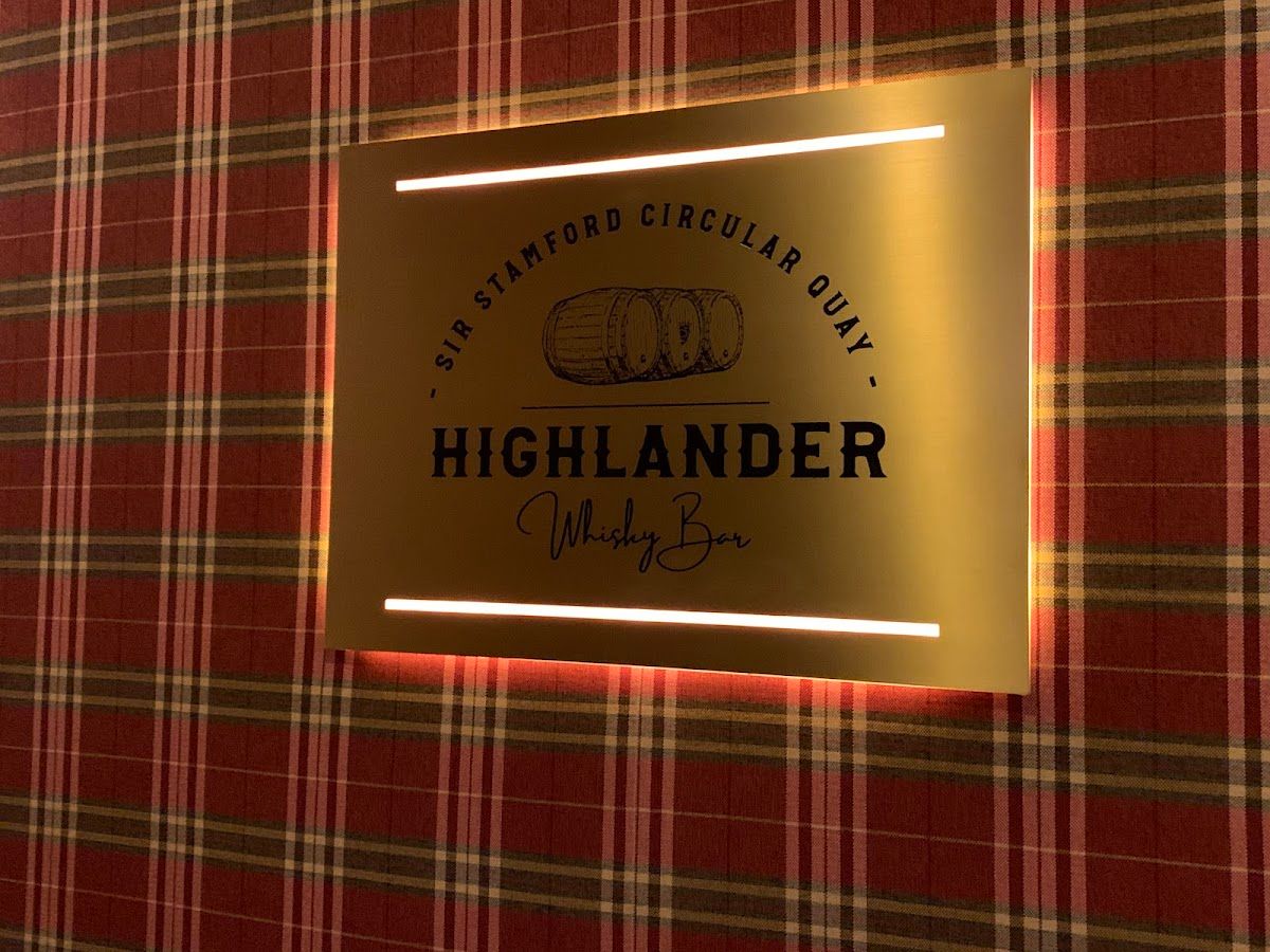 Highlander Whisky Bar thumbnail 8