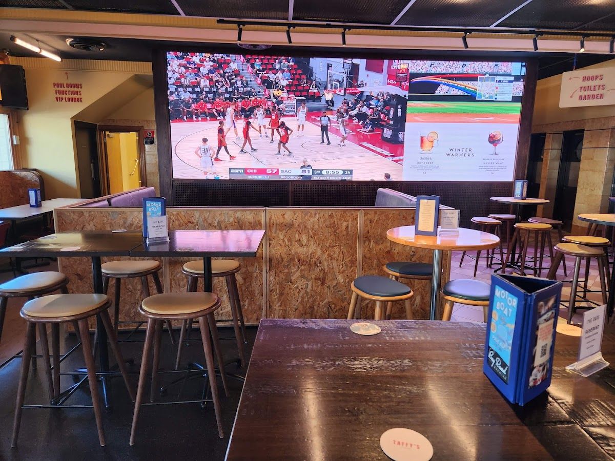 Taffy's Sports Bar thumbnail 8