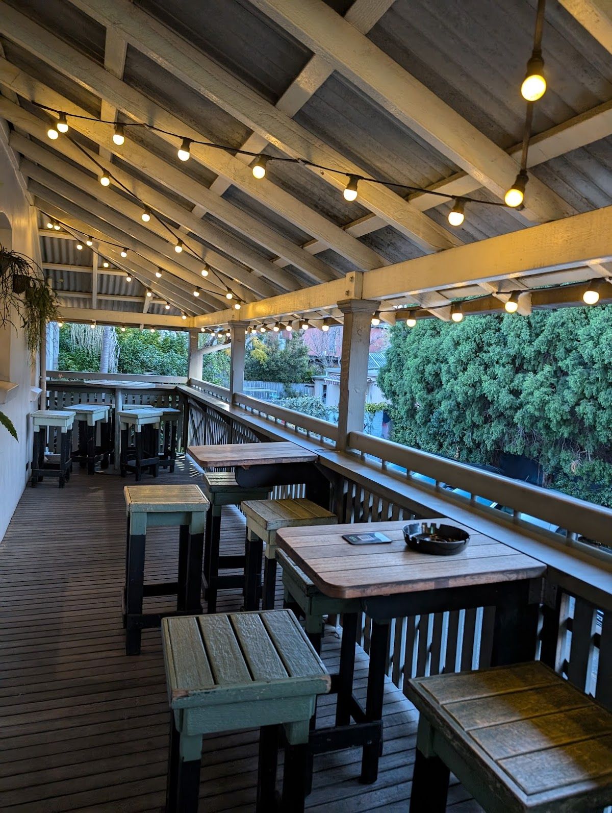 Public House Petersham thumbnail 10