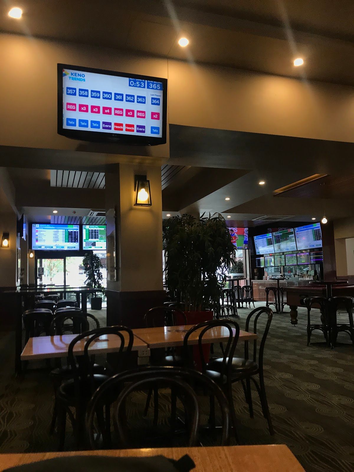 Kingsgrove Hotel thumbnail 7