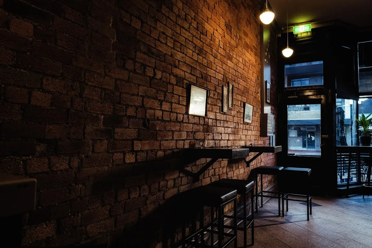 Eydie's - Bar image