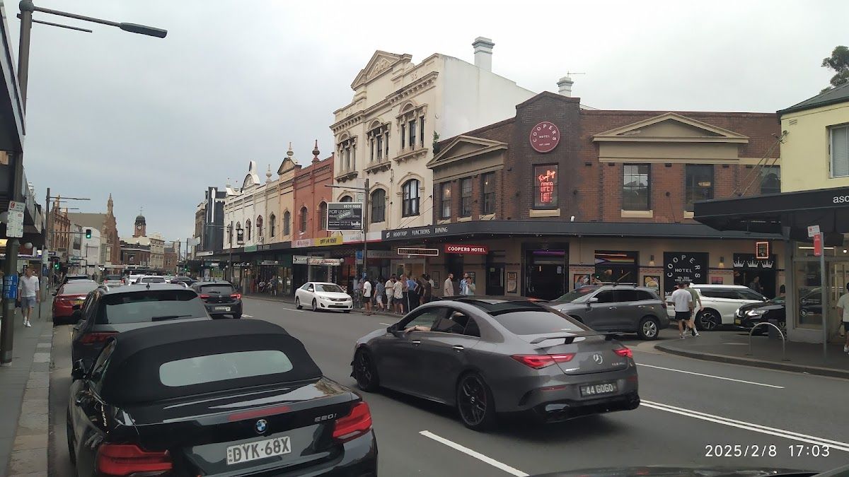 The Coopers Hotel thumbnail 3