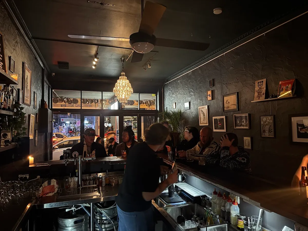 Alibi - Bar image