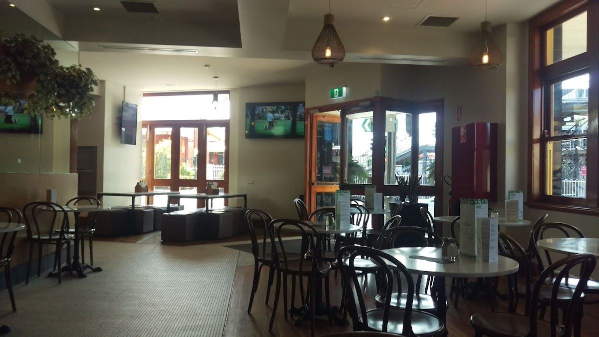 Royal Hotel Carlton thumbnail 10