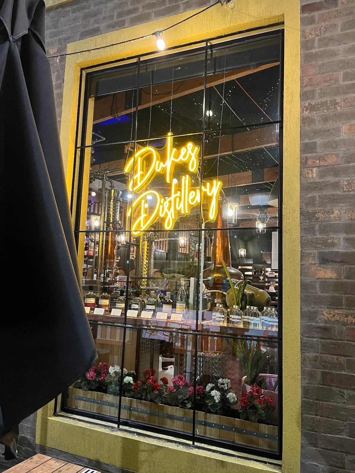 Dukes Distillery - Bar image