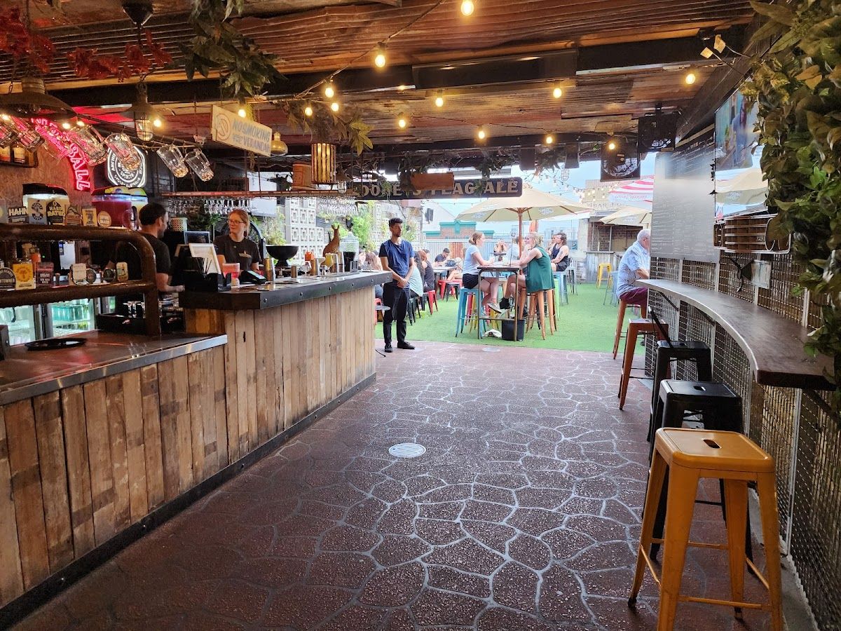 Websters Bar Newtown thumbnail 9