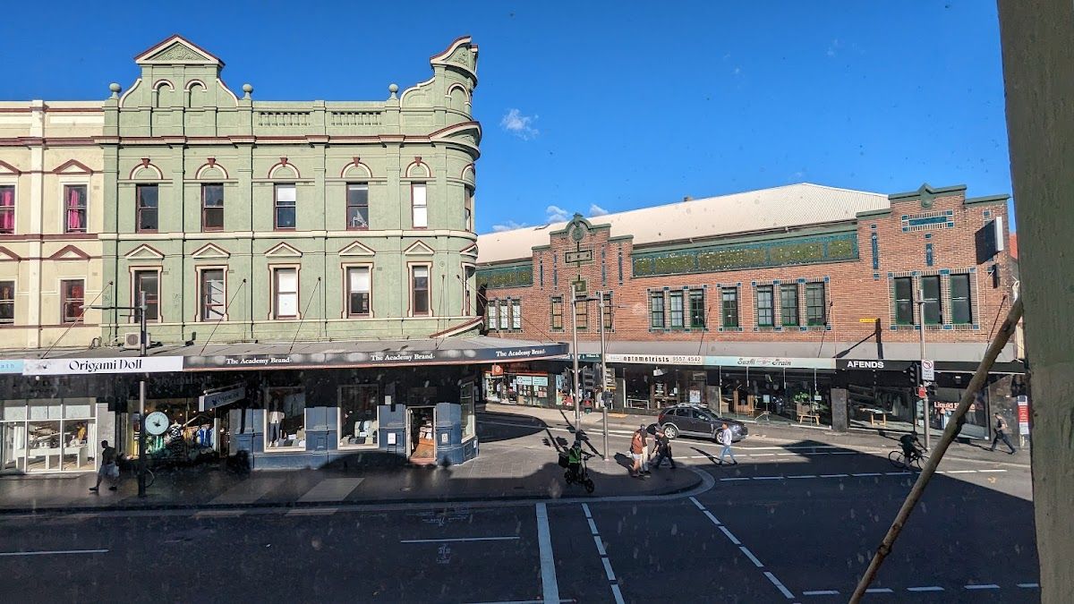 Websters Bar Newtown thumbnail 6