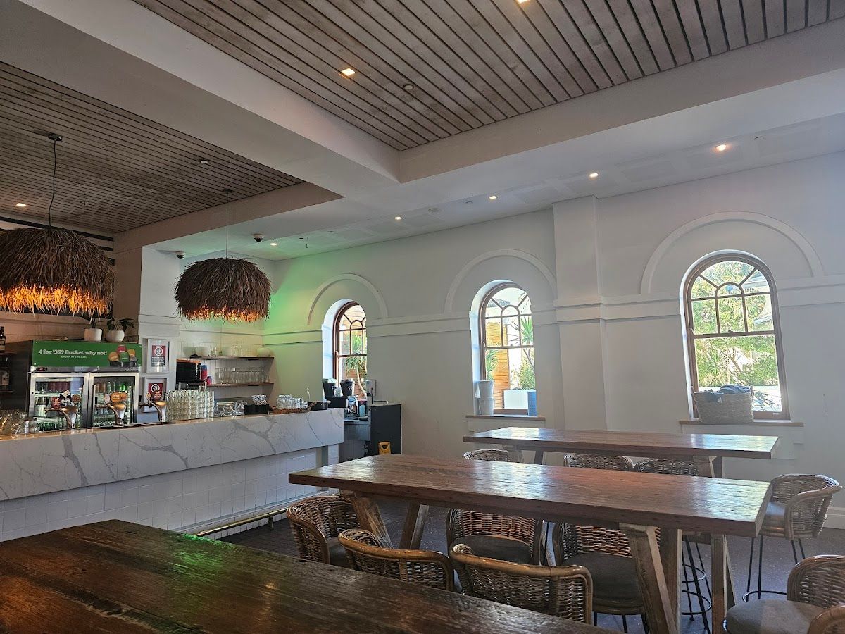 Clovelly Hotel thumbnail 5