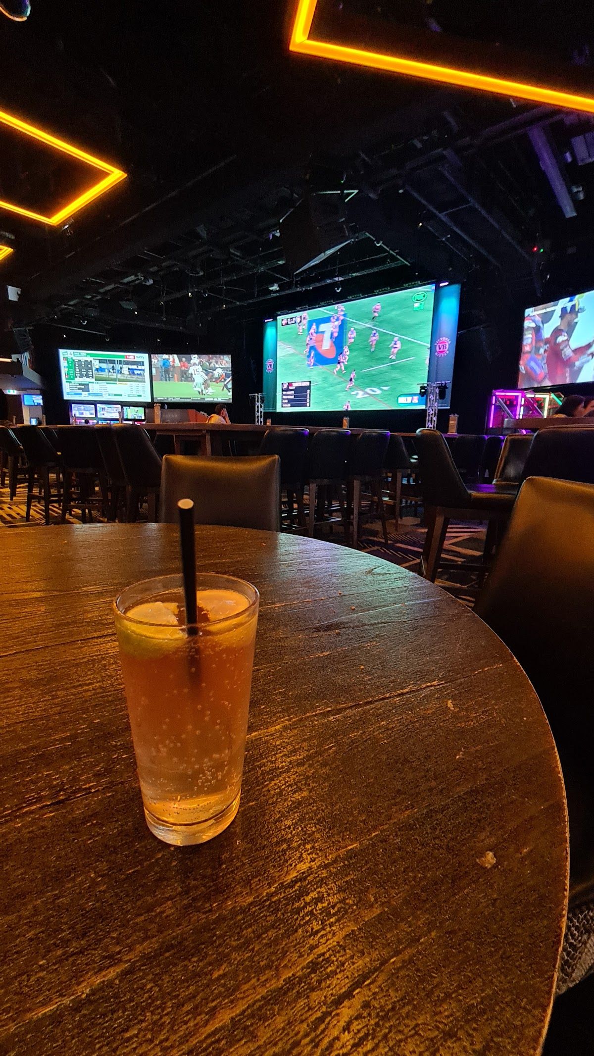 Sports Bar thumbnail 5