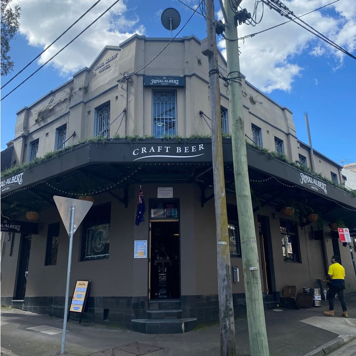 Featured image for Royal Albert Hotel