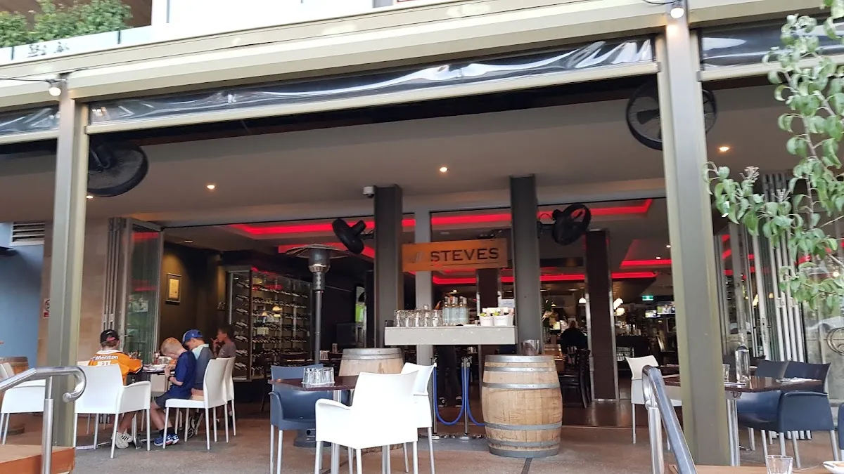 Steves - Bar image