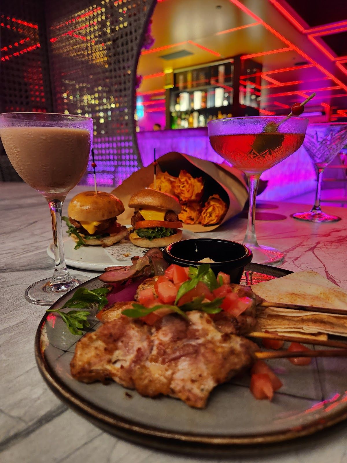Skye Lounge thumbnail 5