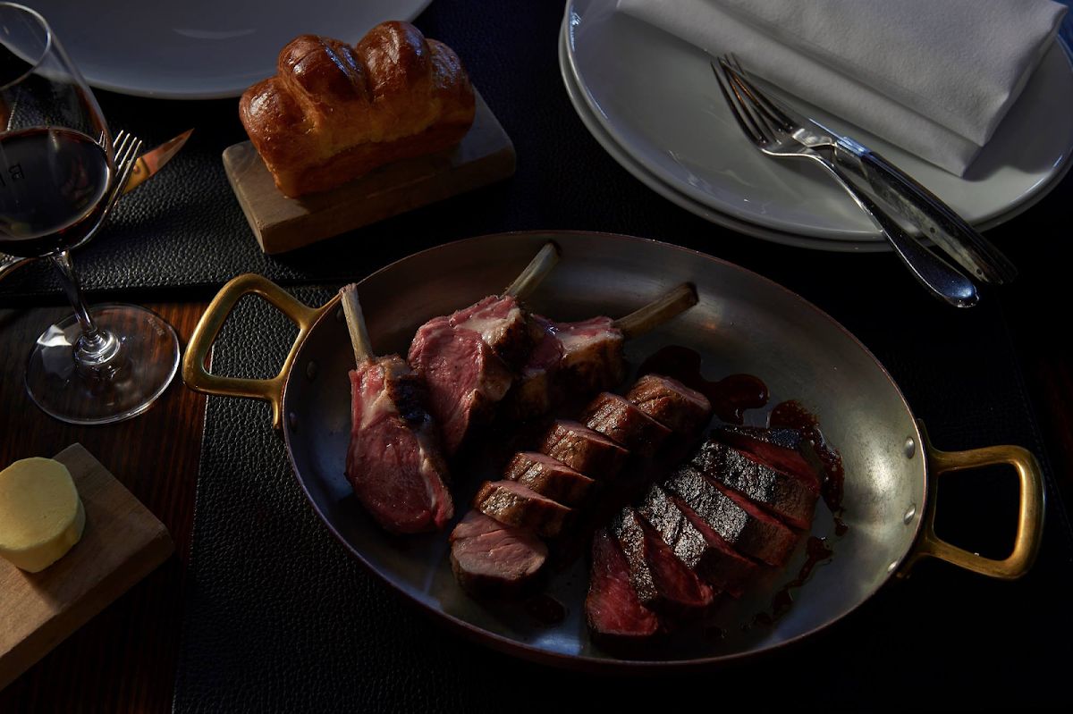 BLACK Bar & Grill thumbnail 2
