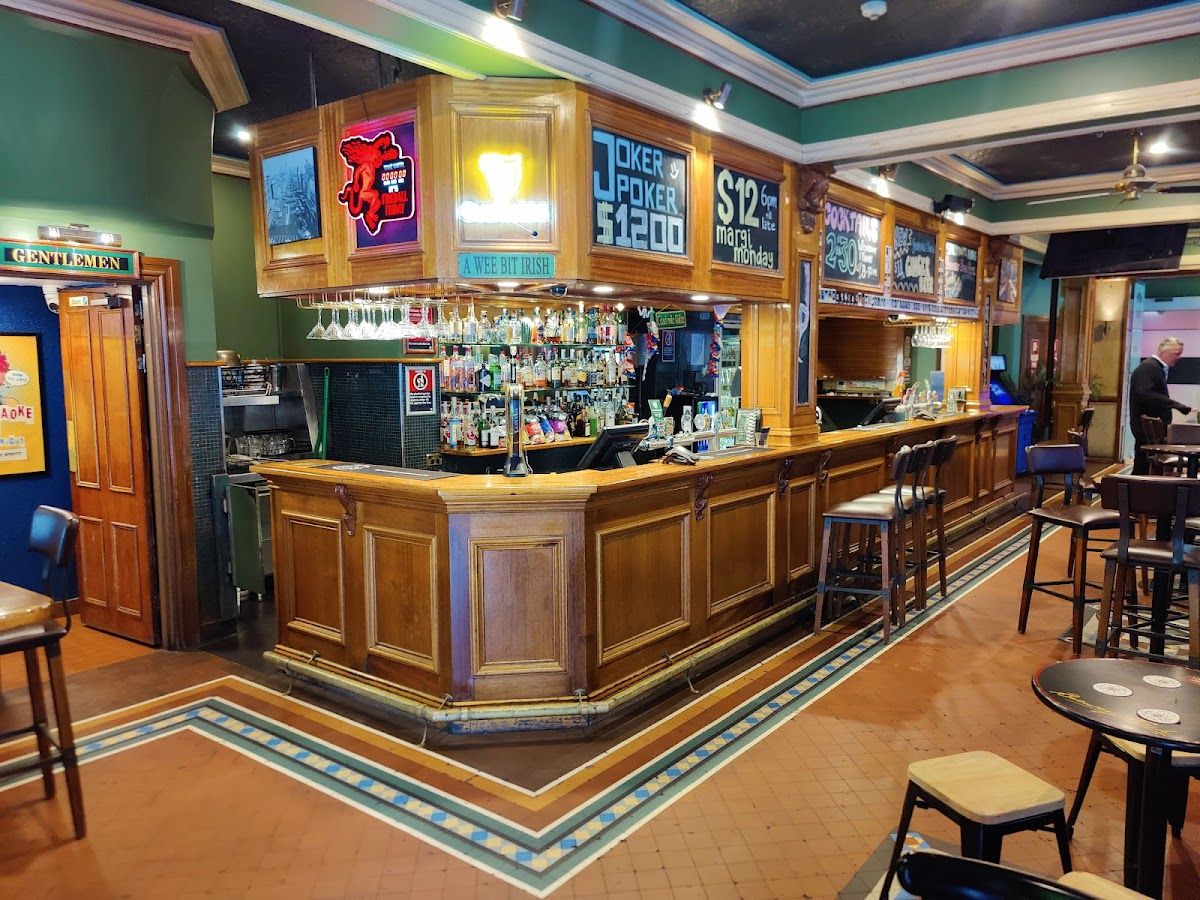 O'Malley's Hotel thumbnail 4