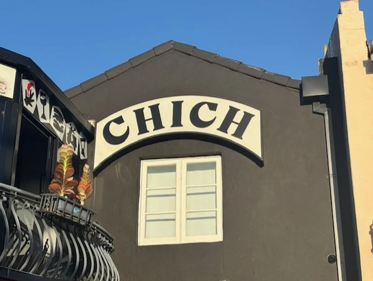 CHICH Small Bar - Bar image