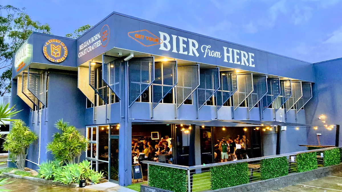 Madocke Beer Brewing Company - Bar image