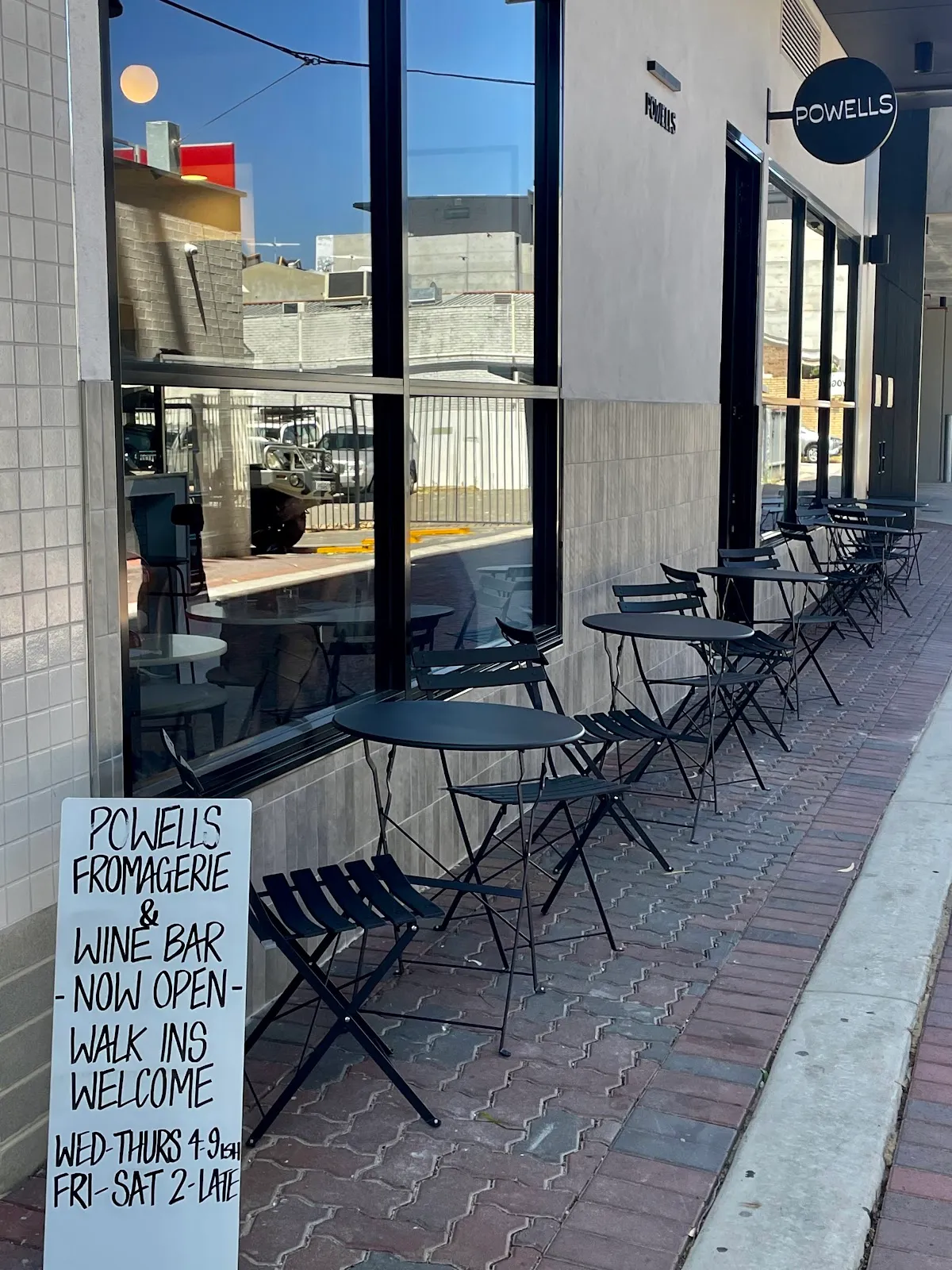 Powells Fromagerie & Wine Bar - Bar image