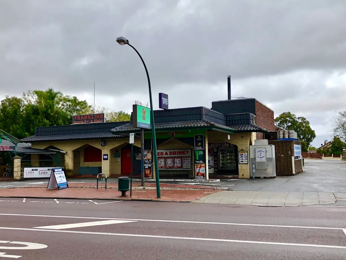 Franklins Tavern - Bar image