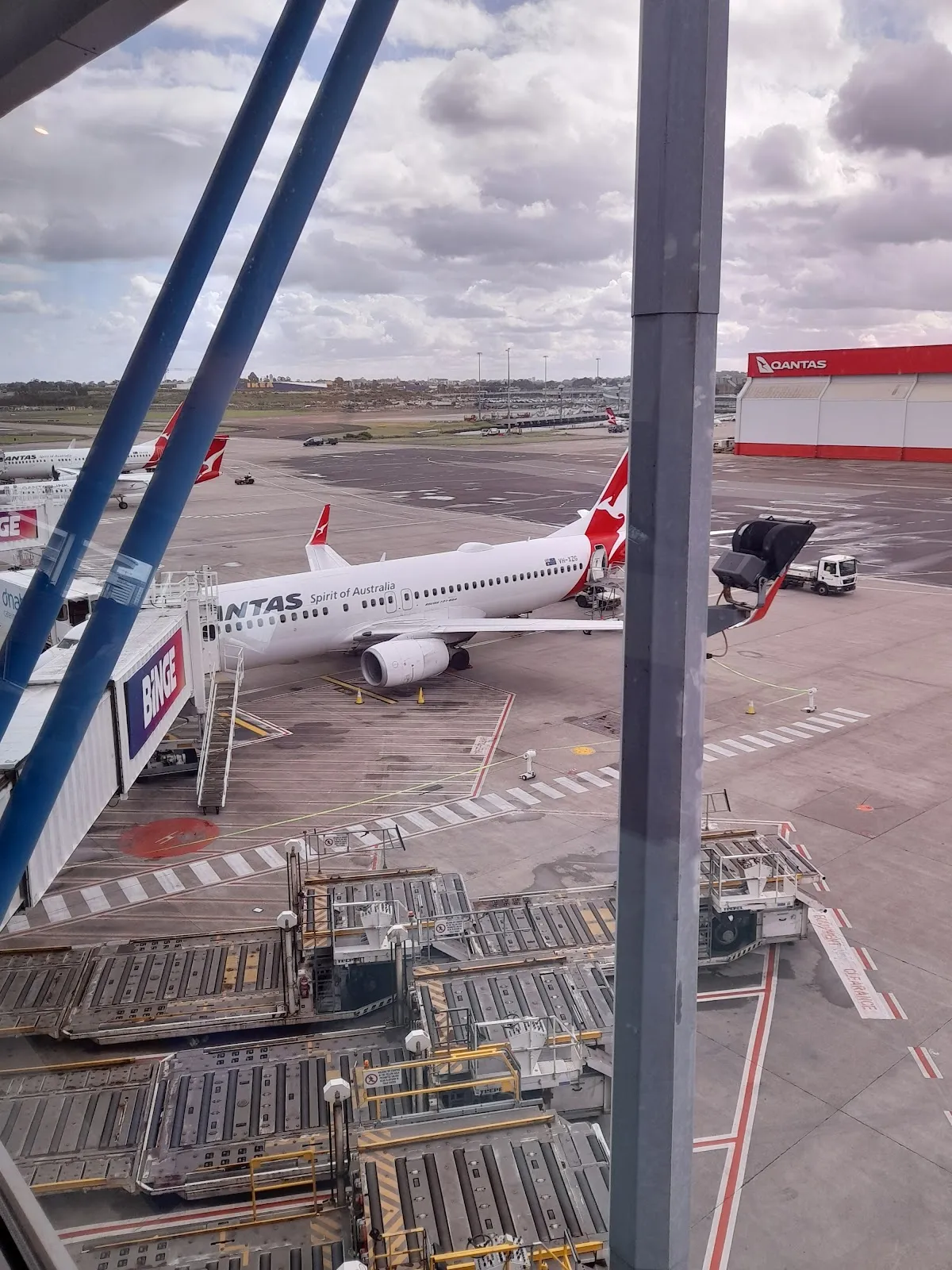 Photo of Qantas Domestic Business Lounge, one of the top bars in Mascot