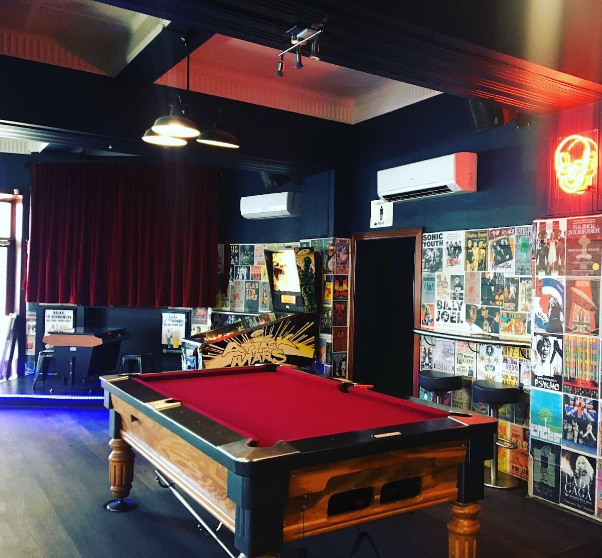 Bar Broadway thumbnail 3