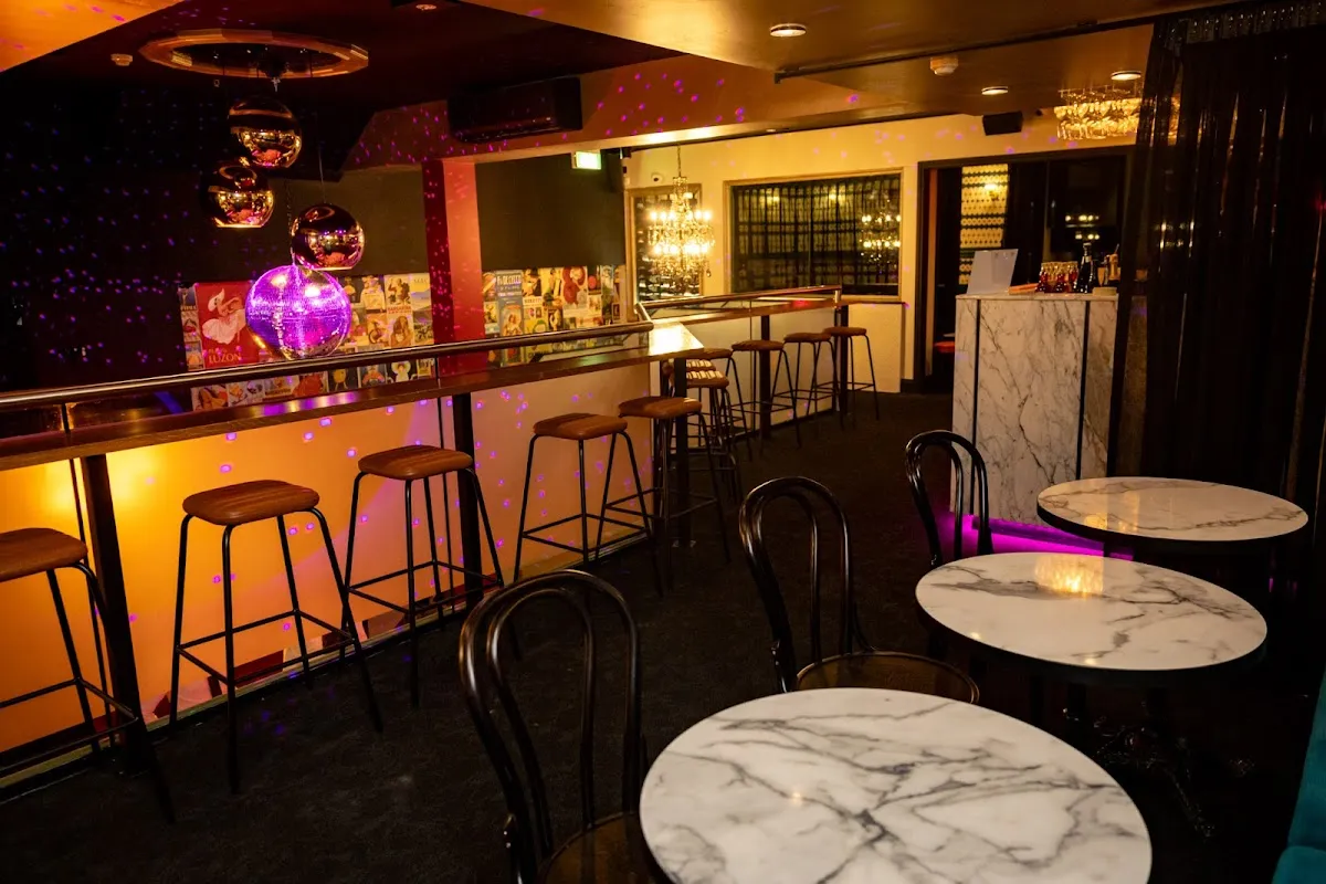 Sassy Cocktail Bar - Bar image