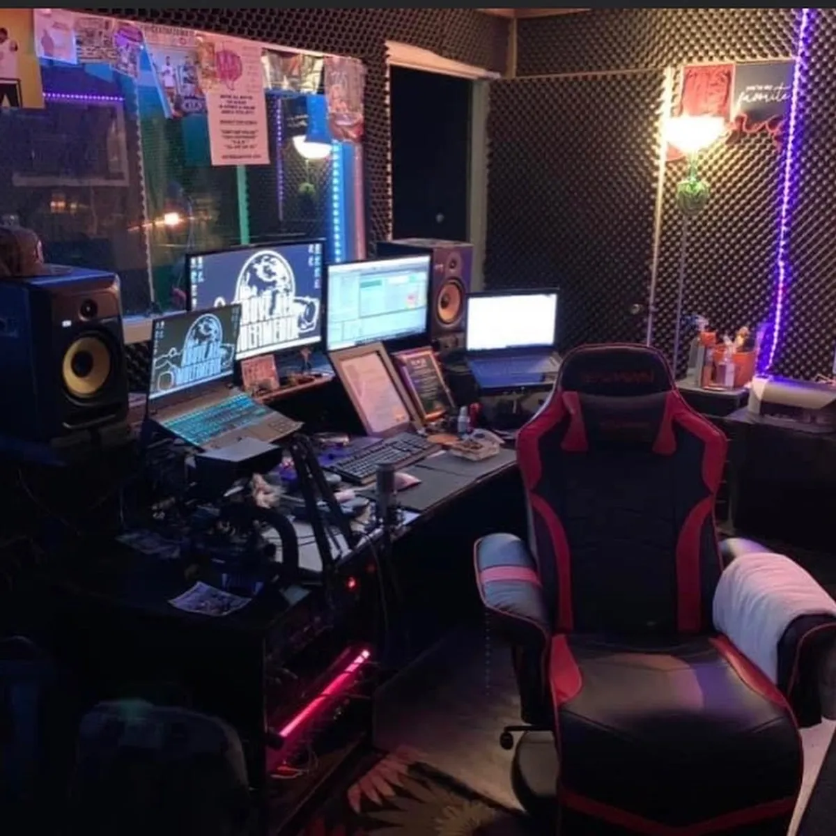 Above All Studios - Bar image