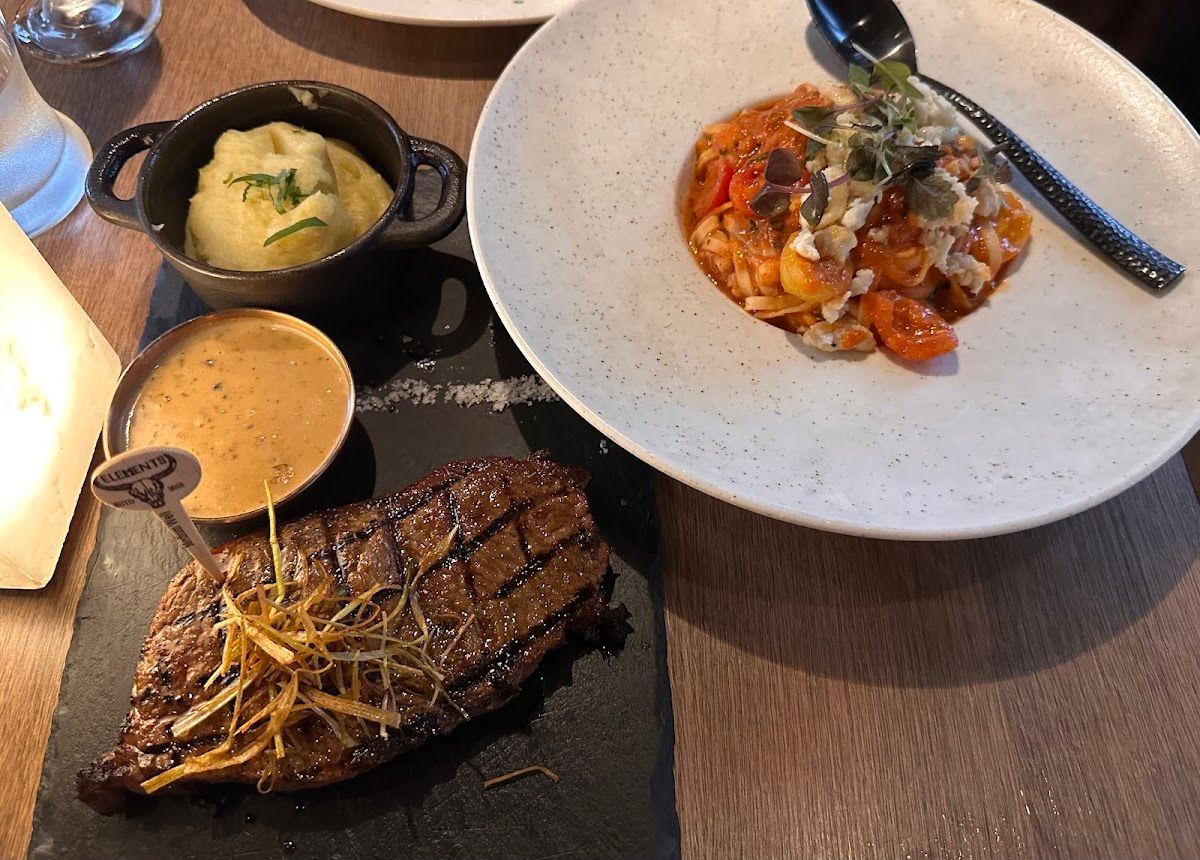 Elements Bar and Grill Haberfield thumbnail 10