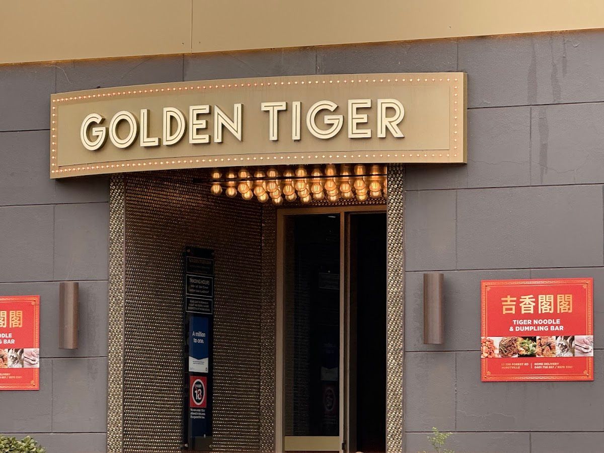 Golden Tiger Hotel thumbnail 5
