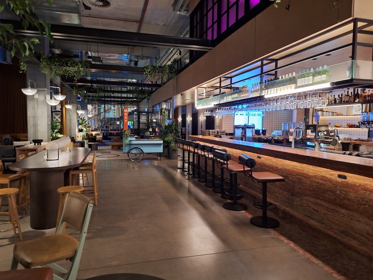 MOXY Kitchen & Bar Moxy thumbnail 3