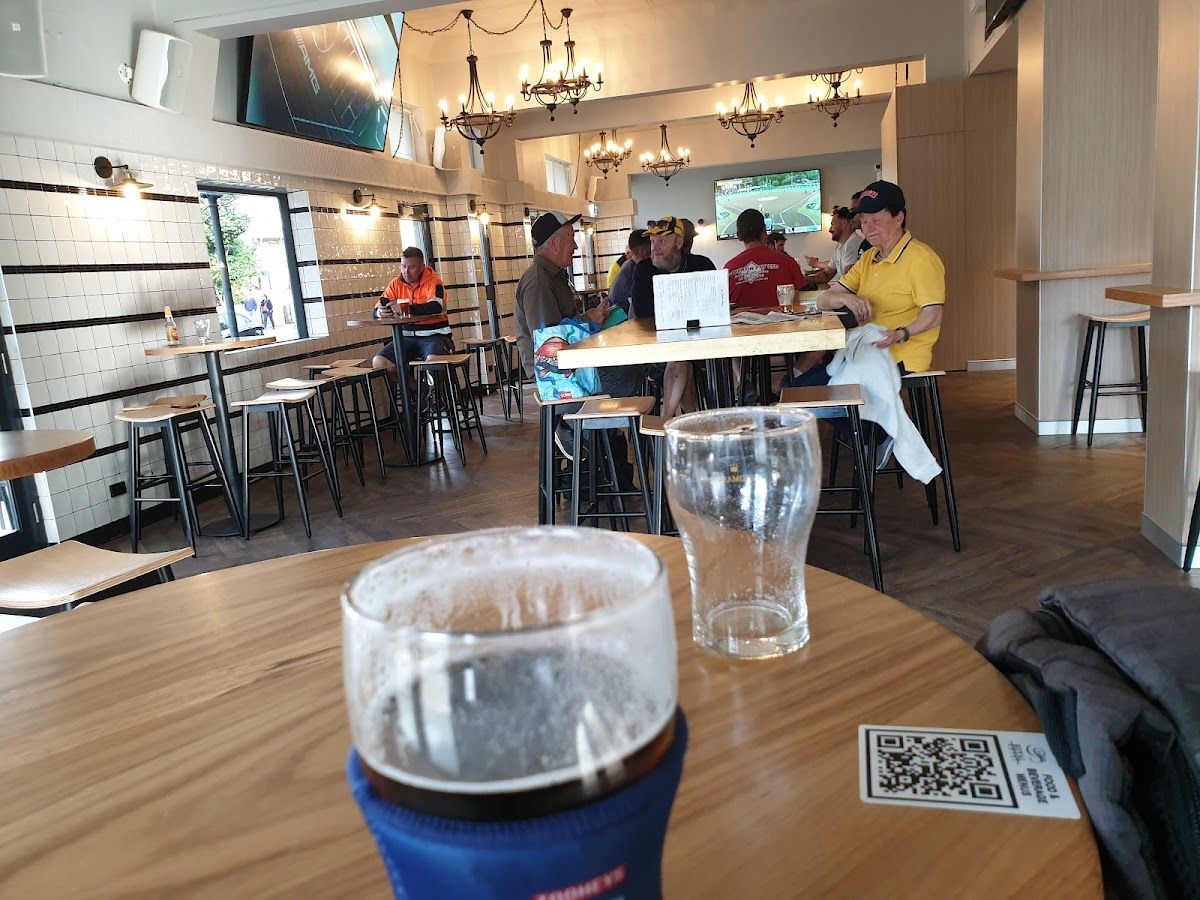 Royal Hotel Randwick thumbnail 7