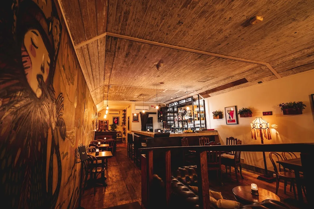 Canvas Club - Bar image