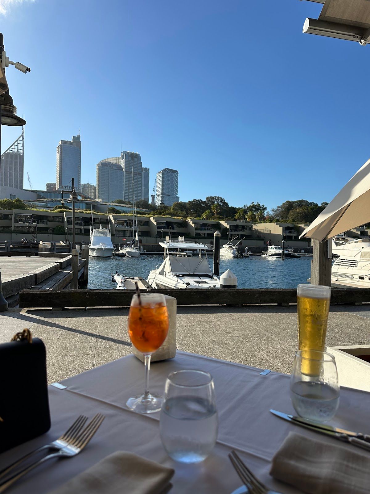 Manta Restaurant thumbnail 4