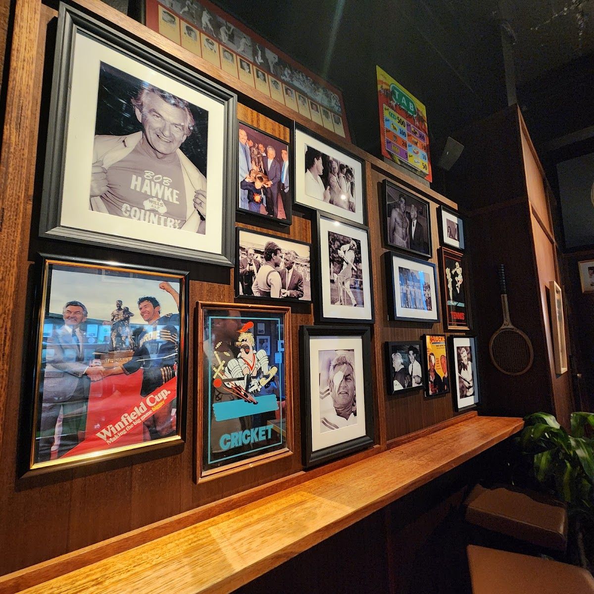 The Bob Hawke Beer and Leisure Centre thumbnail 5