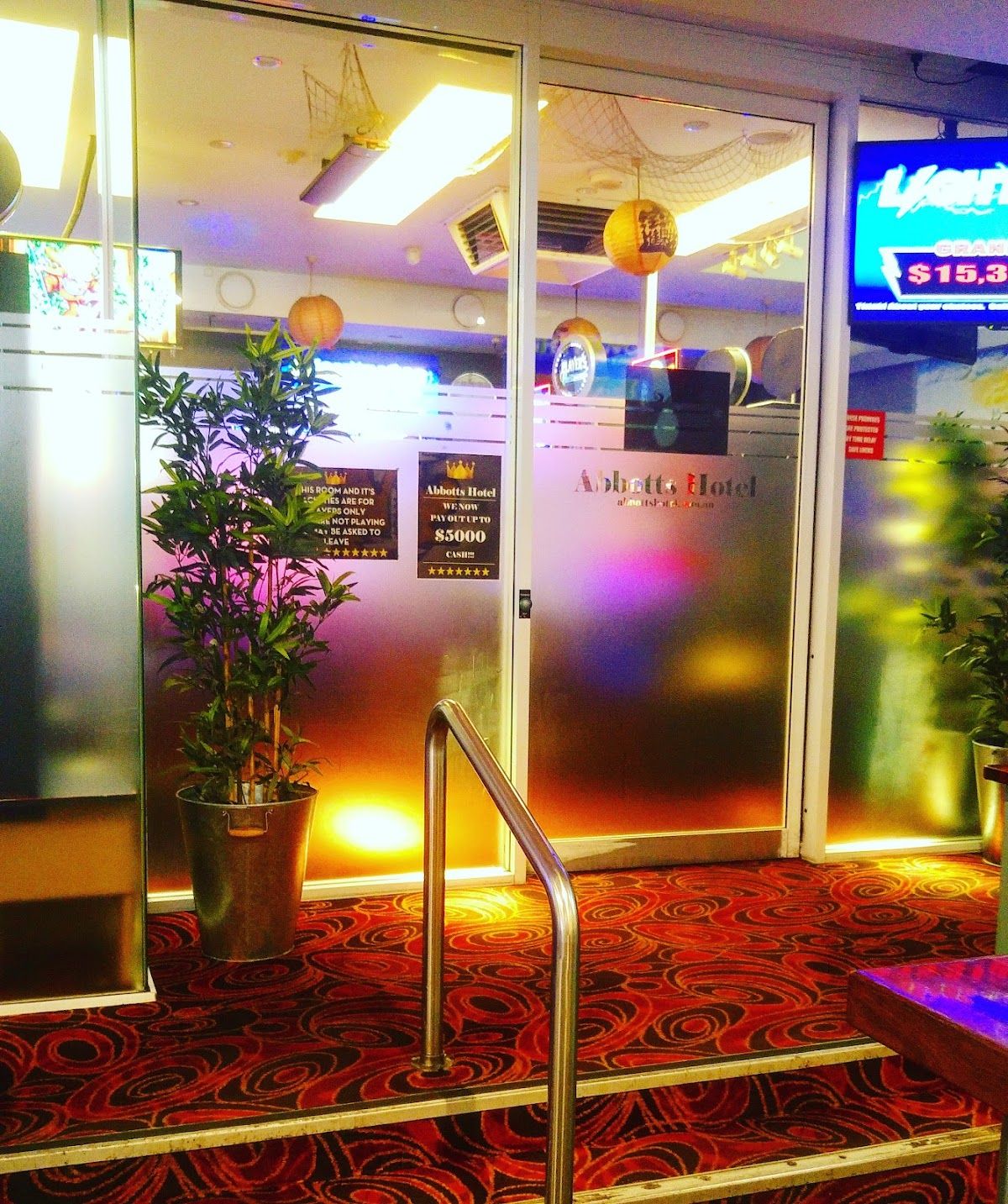 Featured image for Abbotts Hotel