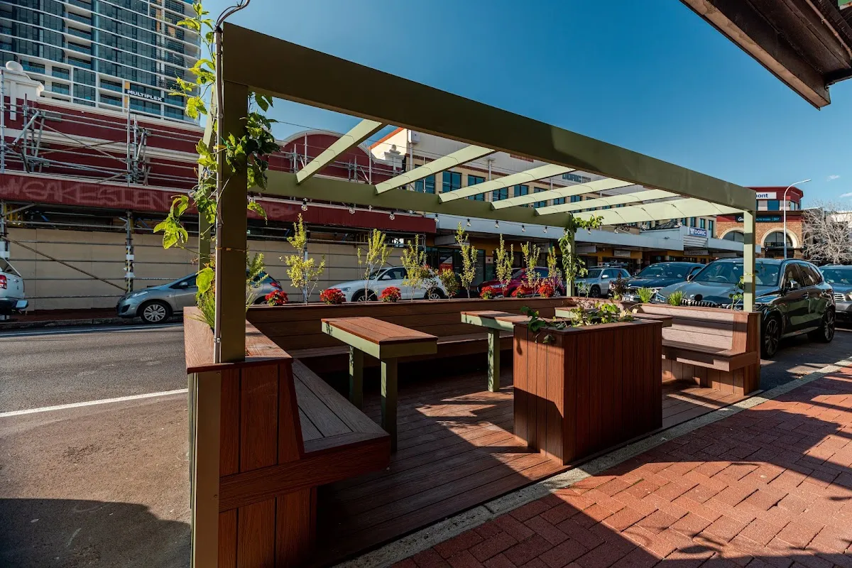Lums Wine Bar - Bar image