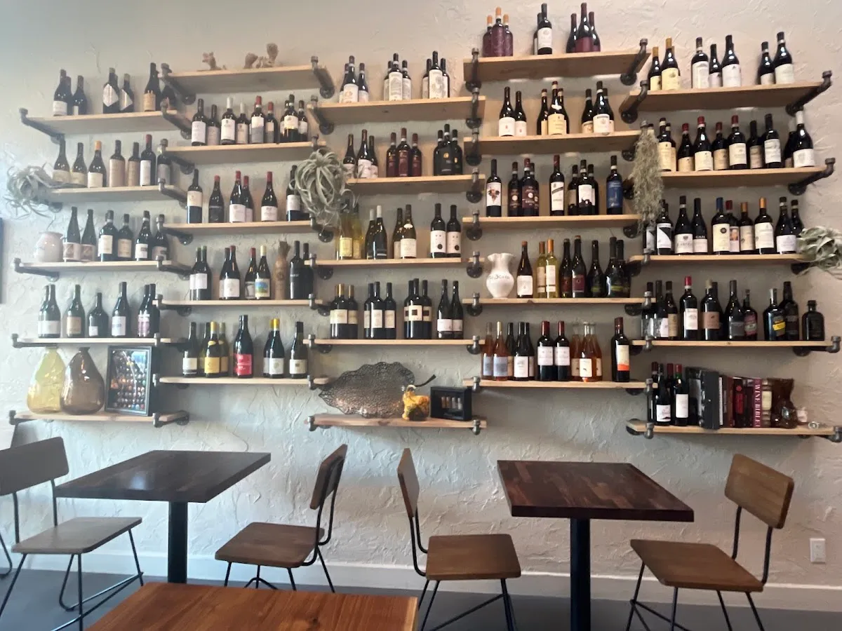 Binu Bonu - Bar image