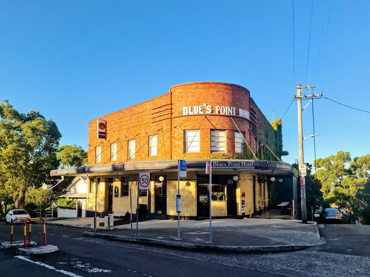 Blues Point Hotel thumbnail 3