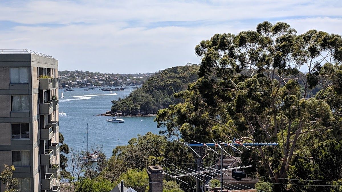 Blues Point Hotel thumbnail 5