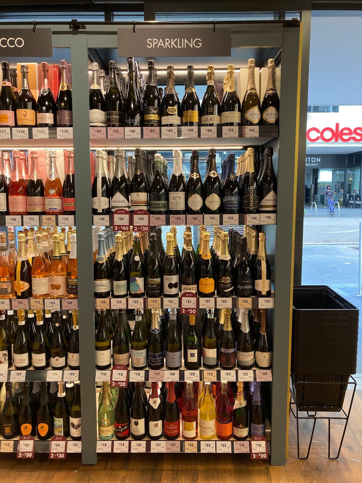 Vintage Cellars Waterloo thumbnail 7