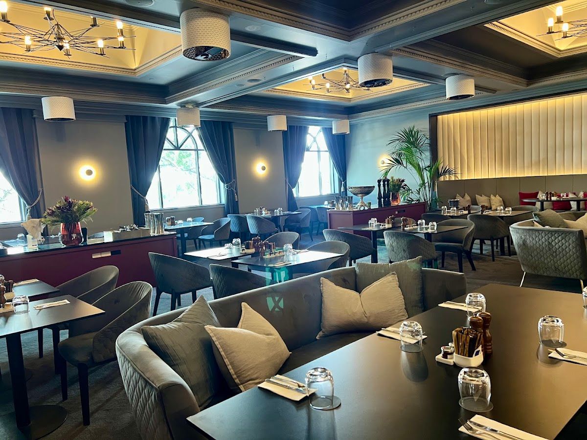The Bar – Dining and Classic Cocktails thumbnail 2