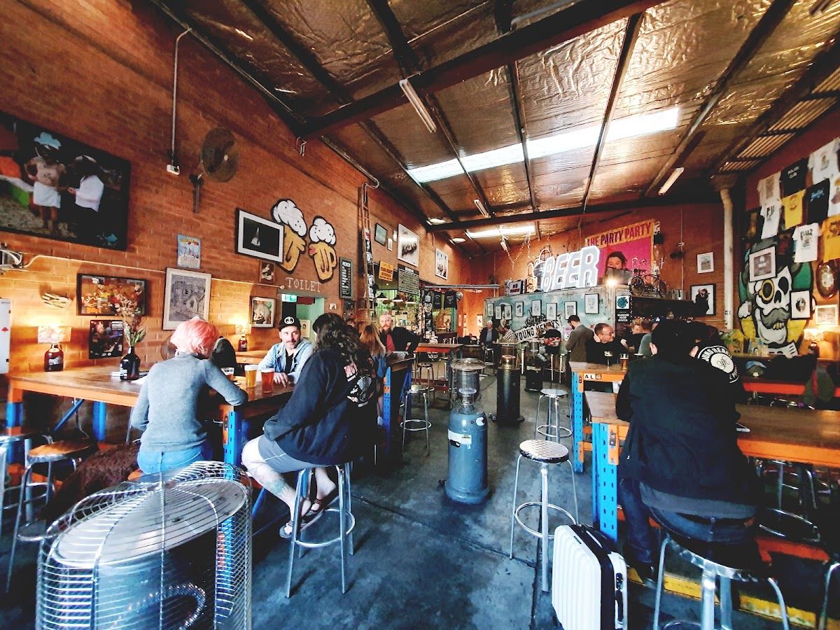 Young Henrys - Craft Brewery and Tasting Bar thumbnail 2