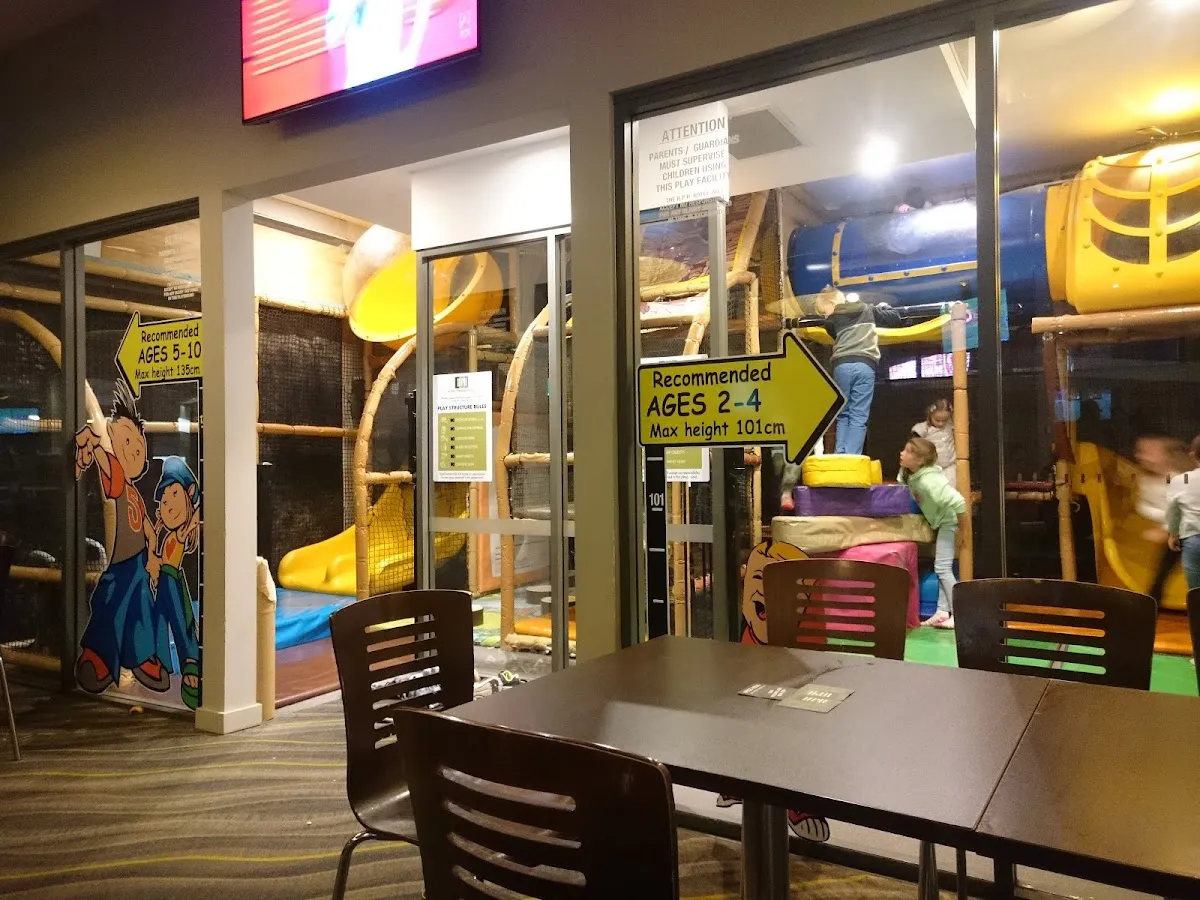 Hotel Pennant Hills - Bar image