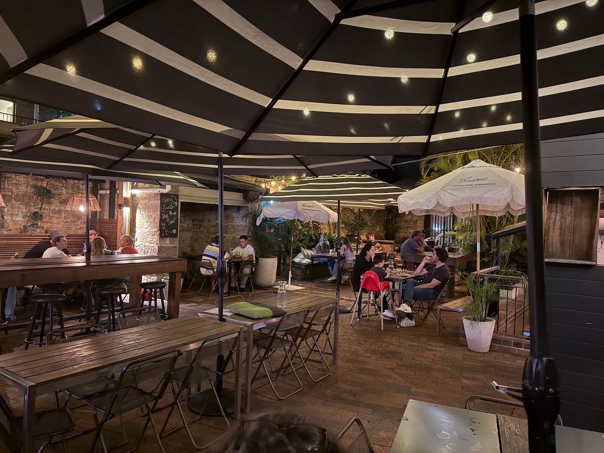 DiCK's Hotel Balmain thumbnail 5