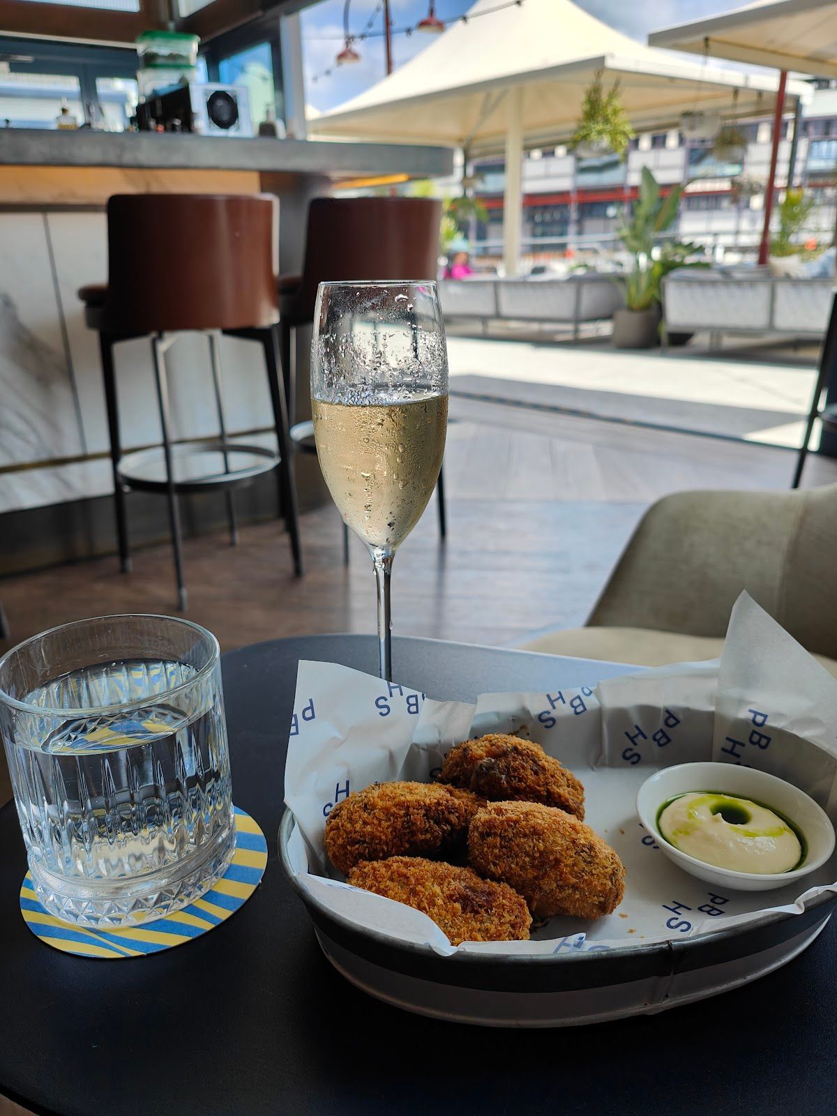 PIER BAR thumbnail 10