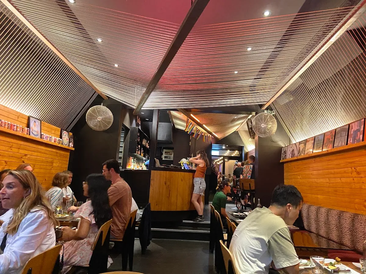 Yulli's - Bar image